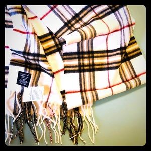 “Cashmink” Scarf - tag still on. Perfect condition